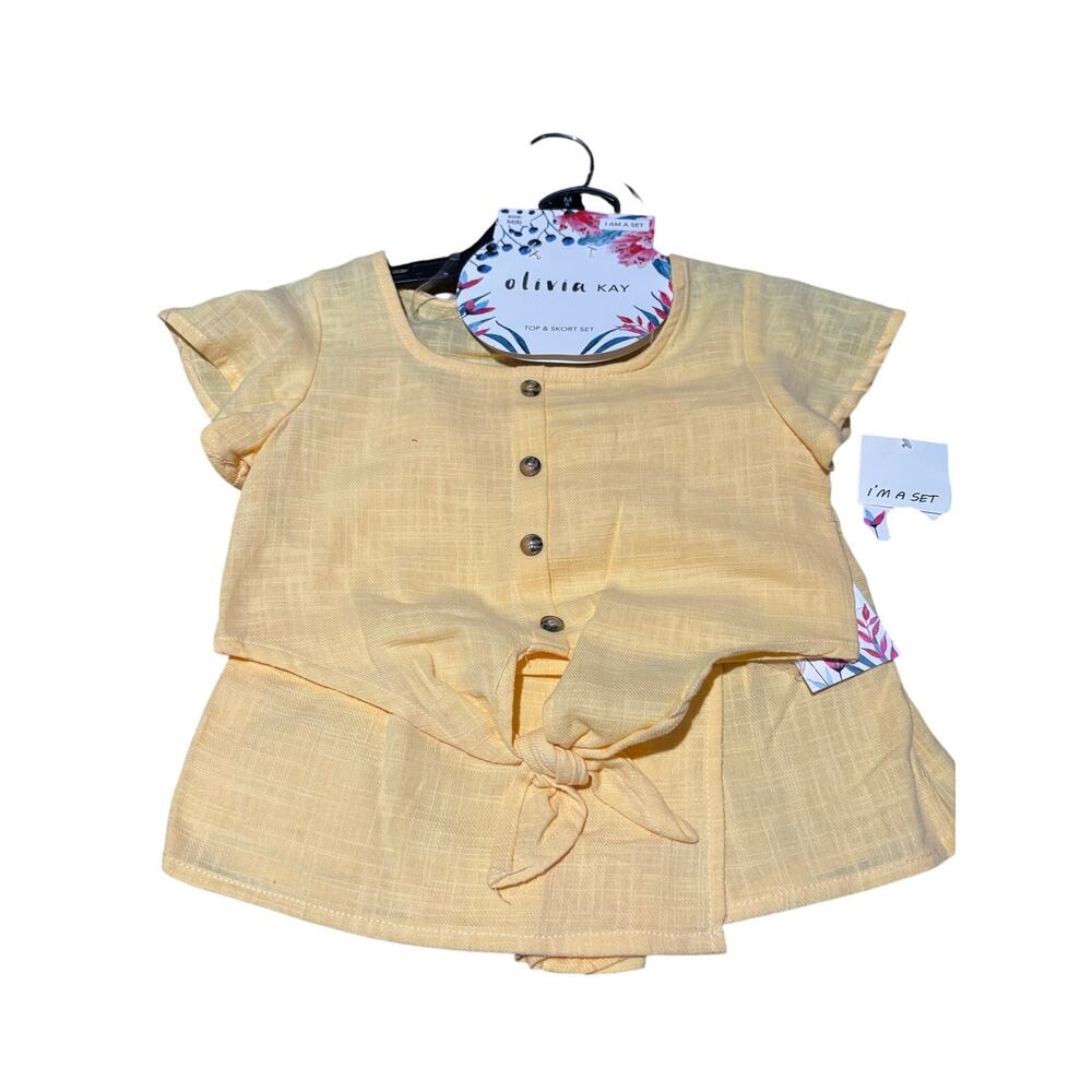 Olivia Kay 8 pale yellow top knotted at waist w/ skort set NWT